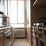 Crispy Luxury Apartment